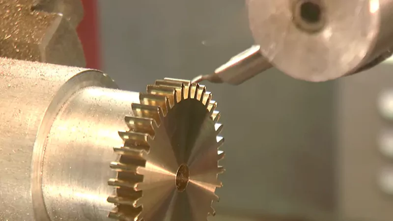 How Gear Cutting on a Lathe Works